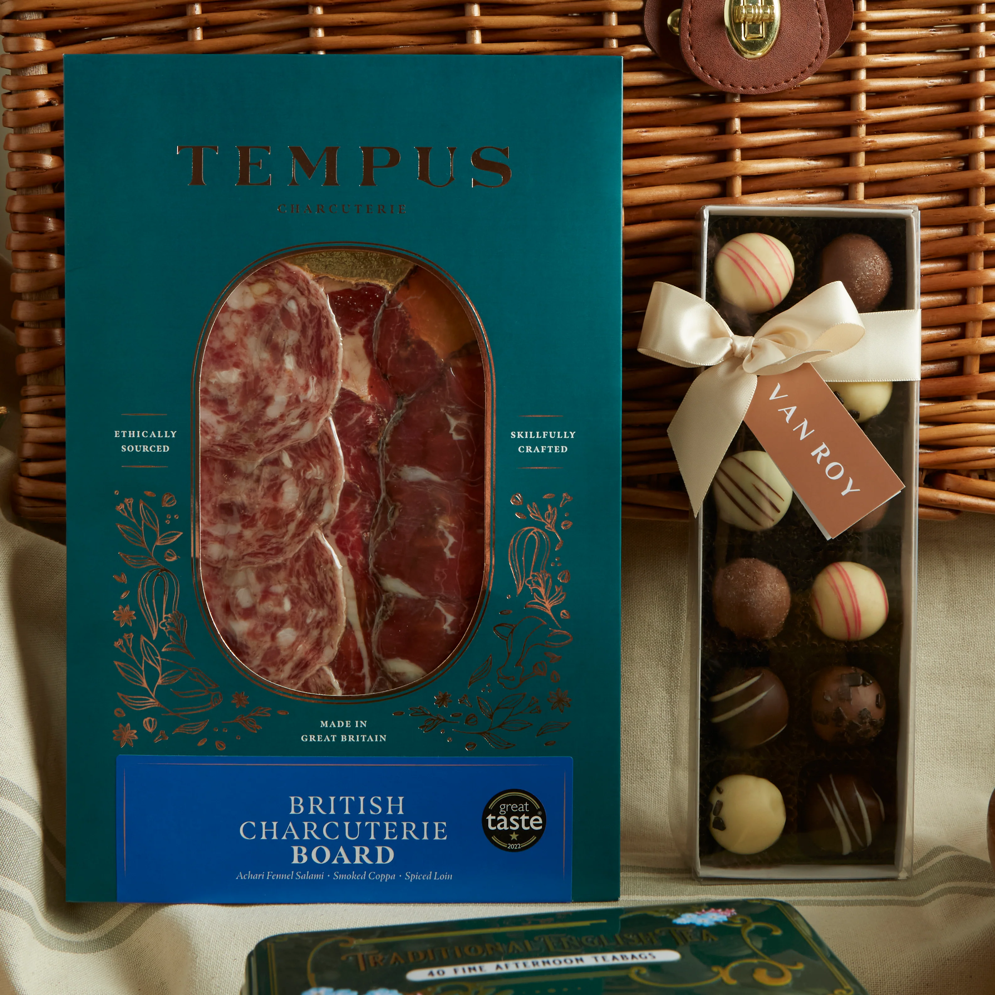 The Grand Food and Wine Hamper - Image 7